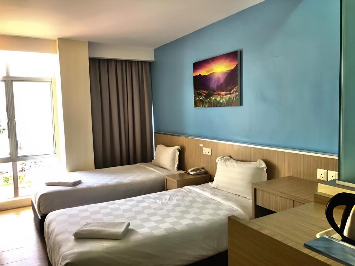 Double Happiness Hotel Sitiawan Exterior photo
